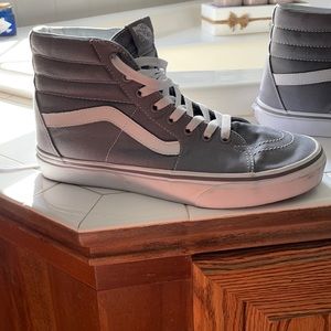 Men’s size 10 grey Vans, worn once!!!!